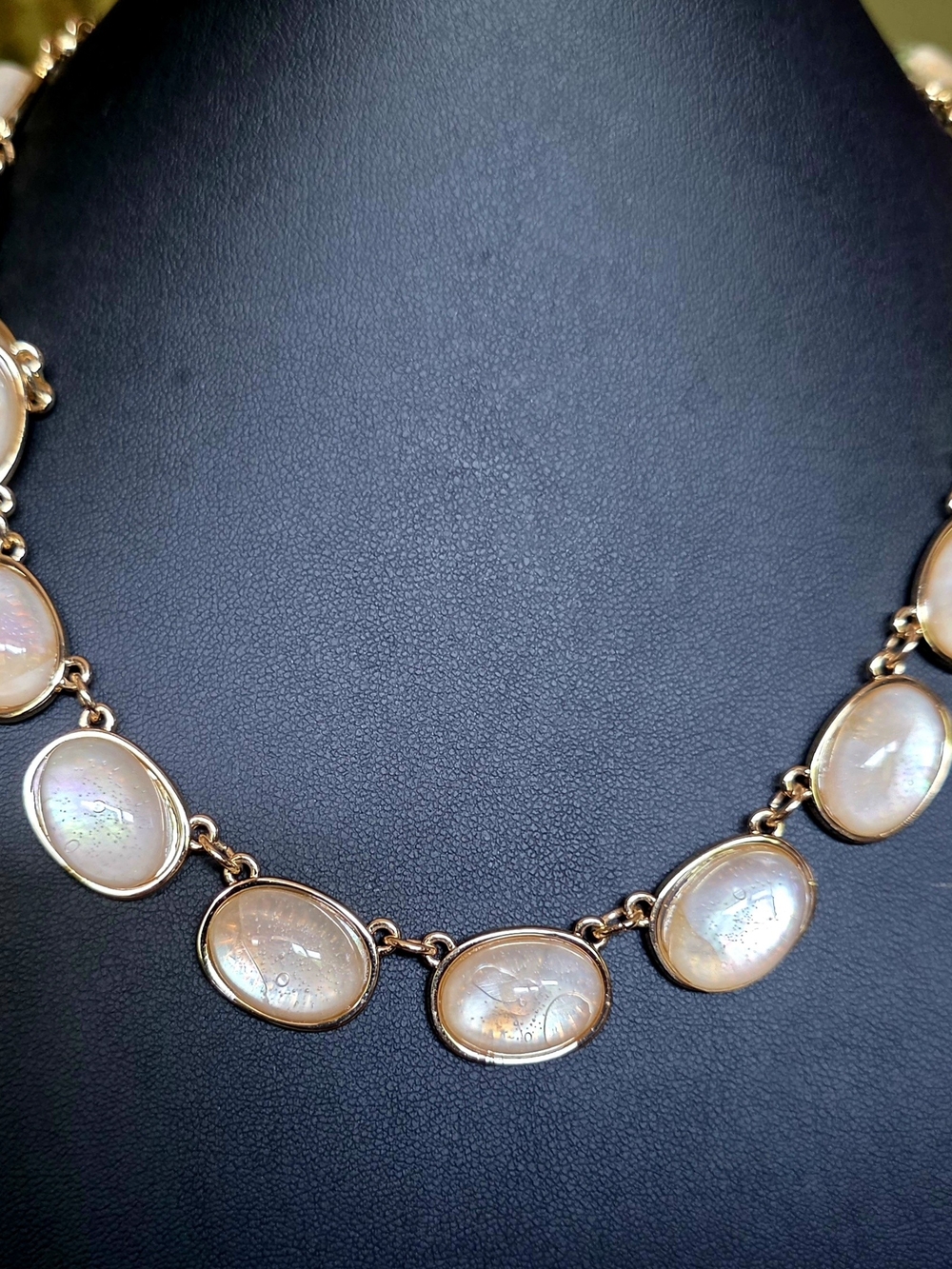 Gold-Tone Moonstone Necklace.  Oval Faux Opal Iridescent Light Pink